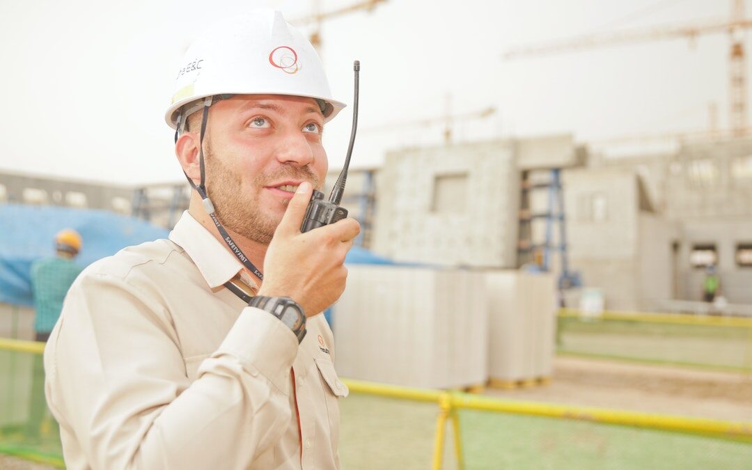 How Two-Way Radios Help the Construction Industry | Rent2way